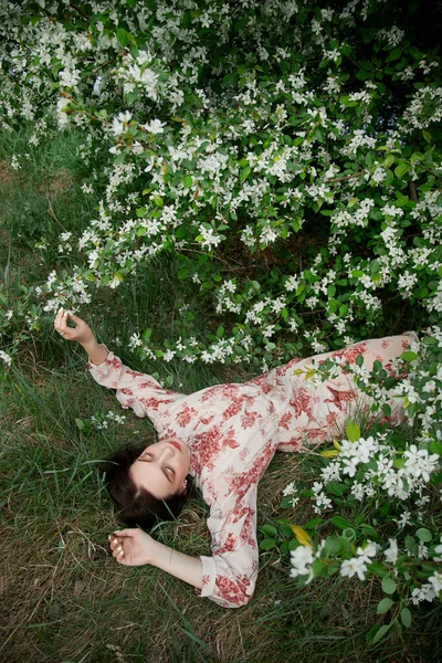 Beautiful Young Woman Lies Grass Blooming Apple Tree Romantic Girl — Stock Photo, Image