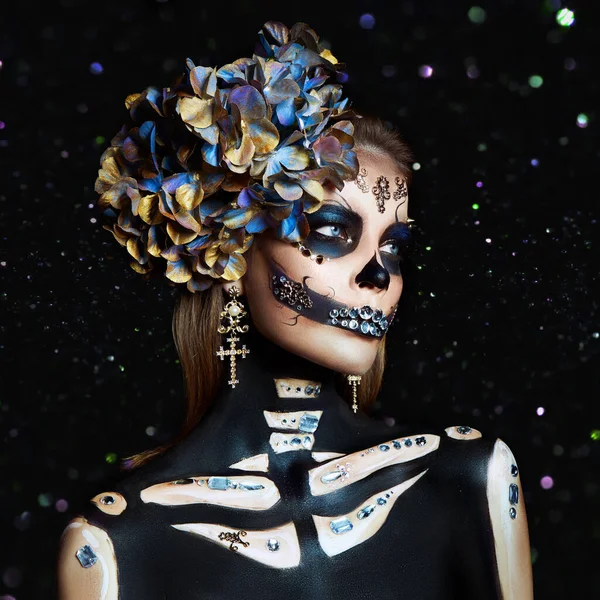 Halloween Retrato Beleza Uma Mulher Esqueleto Morte Bokeh Brilho Maquiagem — Fotografia de Stock