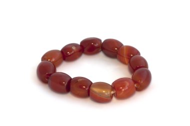 Boncuk-Kolyeler beyaz arka plan üzerinde