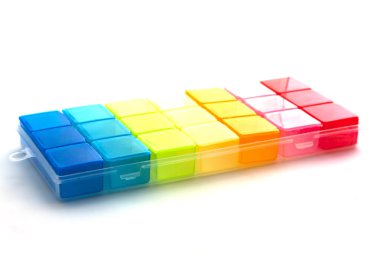 Beyaz bir arka plan makineliye