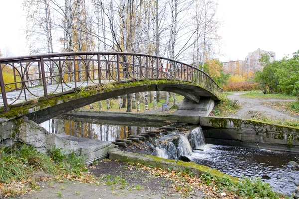 Starý most v podzim, Petrozavodsk, Karélie — Stock fotografie