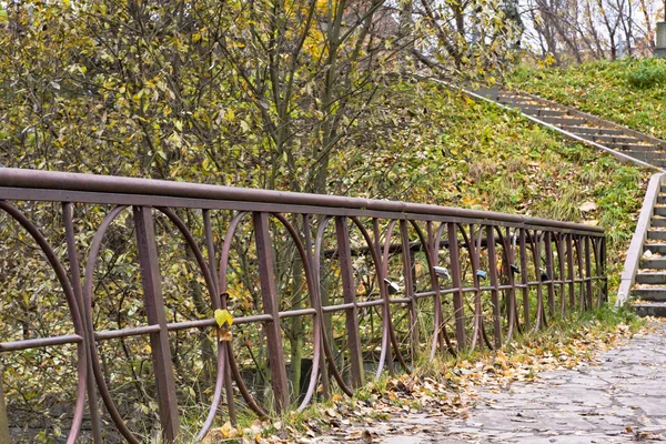 Alte Brücke im Herbst, petrozavodsk, Karelien — Stockfoto