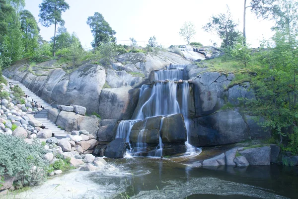 Waterfall in a city park — Stock Photo, Image