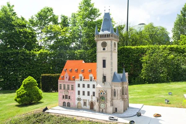 比利时布鲁塞尔 - 2016年5月13日：迷你欧洲公园的微型图 - 以1：25的比例再现欧盟古迹。布拉格， 捷克共和国. — 图库照片