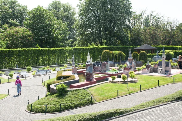 BRUXELLES, BELGIO - 13 MAGGIO 2016: Miniature al parco Mini-Europa - Riproduzioni di monumenti nell'Unione Europea in scala 1: 25. Olanda, Paesi Bassi . — Foto Stock