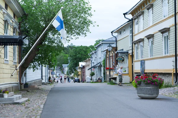 Naantali, Finland - 06 juli, 2015: bewolkt zomerdag op de historische wijk van Naantali — Stockfoto