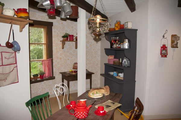 Naantali, Finland - 07 juli 2015: keuken in Moominhouse in Moominworld — Stockfoto