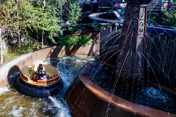 Helsinki Finnland Juli 2021 Wasserfahrt Hurjakuru Freizeitpark Linnanmaki — Stockfoto