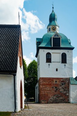 Porvoo Katedrali 'nin eski Porvoo kasabasındaki güzel çan kulesi.