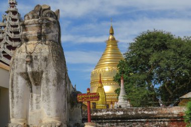 Bagan, Myanmar 'daki Swe zi gon Pagoda' nın altın kubbesi