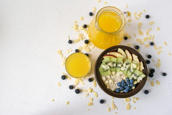 Desayuno ligero y saludable —  Fotos de Stock