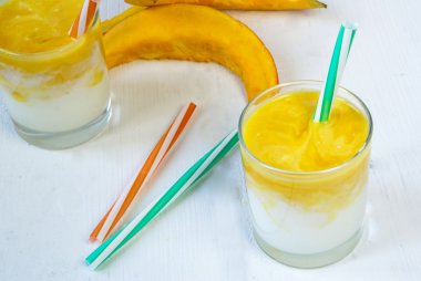 Yoğurt ve kabak Ombre güler yüzlü