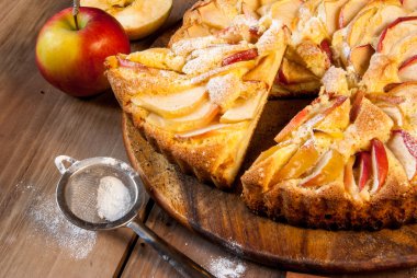 geleneksel elmalı turta