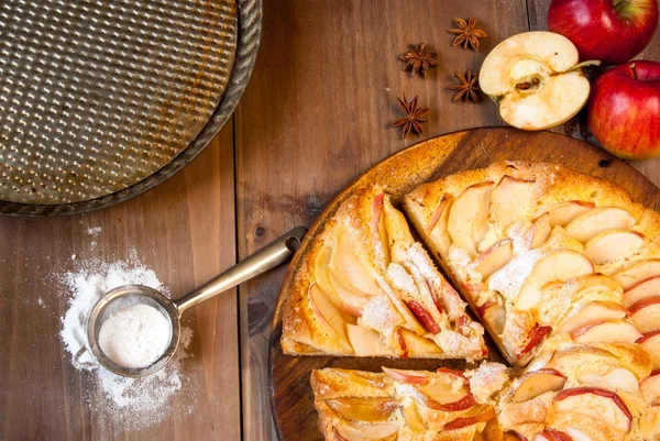 Традиційні яблучний пиріг — стокове фото