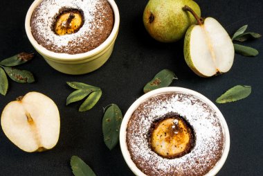 Çikolata tatlı armut ile 