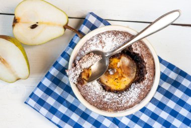 Çikolata tatlı armut ile 