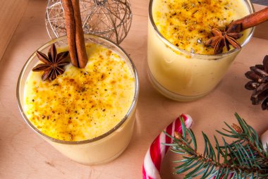 Geleneksel Noel içki yumurta likörü 