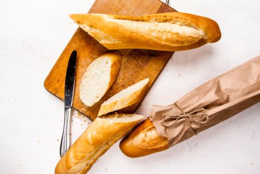 tereyağı ve bal ile beyaz baget