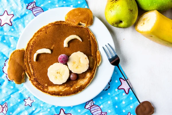 Makanan lucu untuk anak-anak, pancake sarapan — Stok Foto