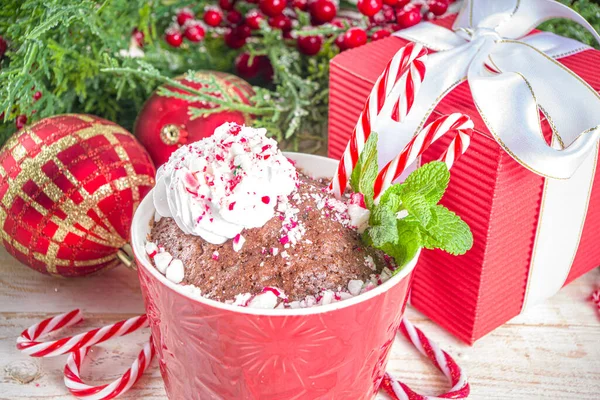 Csokis Borsmentás Mugcake Egyszerű Karácsonyi Reggeli Snack Ötlet Recept Étcsokoládé — Stock Fotó