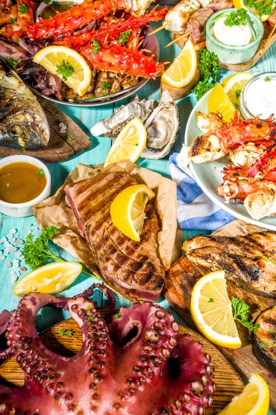 Surtido Diversos Alimentos Barbacoa Parrilla Mediterránea Pescado Pulpo Camarones Cangrejo —  Fotos de Stock