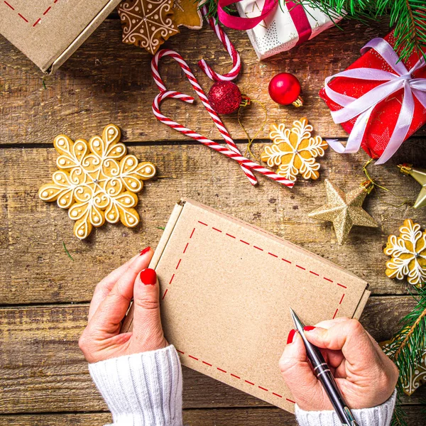 Julklappspaket Presentutbyte Jul Nyårskoncept Covid Pandemi Hemliga Jultomten Postspel Packar — Stockfoto