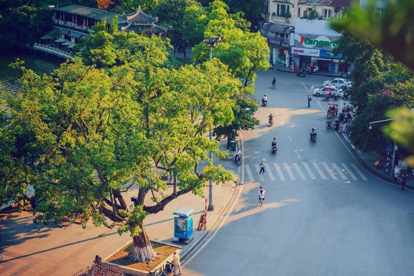 Slunné odpoledne den v Hoan Kiem lake — Stock fotografie