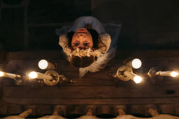 Young girl in the church — Stock Photo, Image