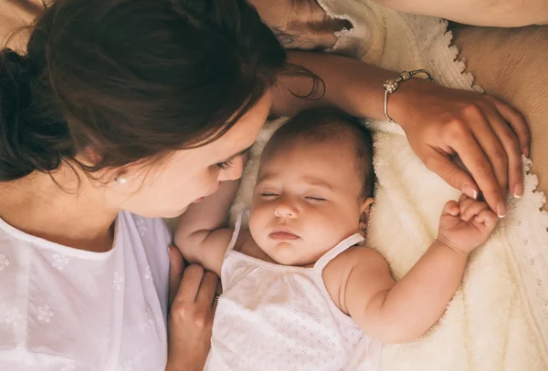 Mom and baby — Stock Photo, Image