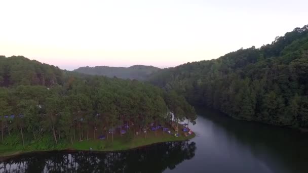 Pangung туристичним атракціоном МОК Champae Maehongson Таїланду постріл по Drone. — стокове відео