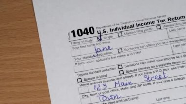 Form 1040 A.B.D. Bireysel Gelir Vergisi Kalemle Dönüş
