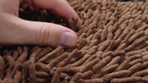 Alfombra de micro fibra marrón en macro — Vídeo de stock