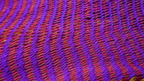 Tissu tricoté rouge et violet suface pour fond abstrait — Video