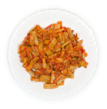 Görünüm dilim kızarmış yeşil fasulye domates bir plaka ile top