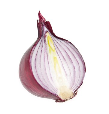 Beyaz bir arka plan üzerinde izole kırmızı soğan yarım