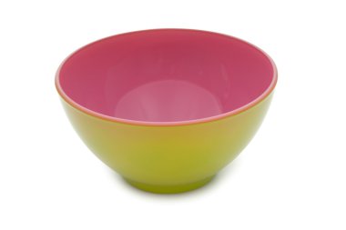 Ahududu ve kireç renkler seramik kase üzerinde beyaz backgro izole