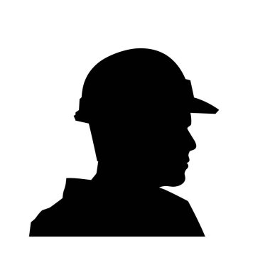 Koruyucu şapka takan bir erkek figürü silueti. Yüzü profilde görünüyor. İnşaat işçisi ya da benzer bir sanayi bölgesinde çalışıyor..