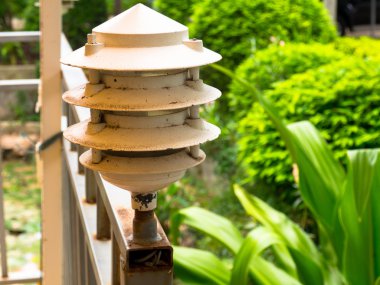 Güzel lamba stil, bahçedeki. 