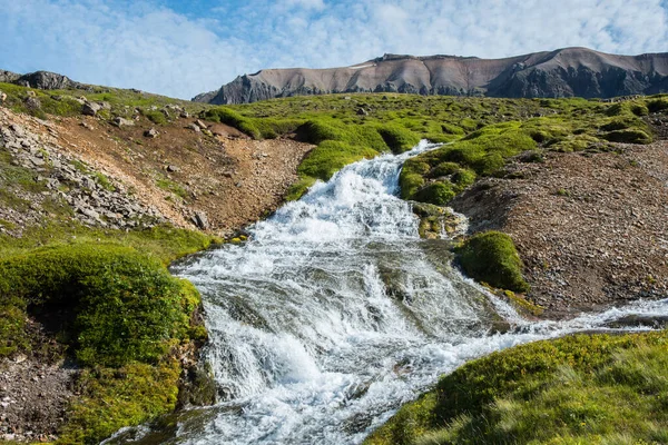 Περιοχή Cascade Στον Ποταμό Breidavik Στην Ανατολική Ισλανδία — Φωτογραφία Αρχείου