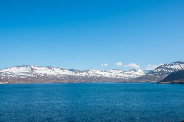 Ορεινές Ακτές Της Nordfjordur Στην Ανατολική Ισλανδία — Φωτογραφία Αρχείου