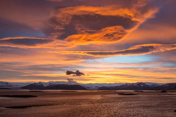 アイスランド南部のホナアフジョドゥル フィヨルドの夕日 — ストック写真