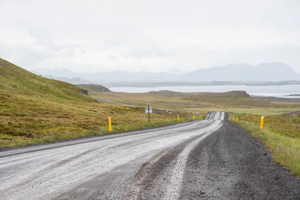 Λασπώδης Χωματόδρομος Στην Icelandic Ύπαιθρο Της Χερσονήσου Snaefellsnes — Φωτογραφία Αρχείου