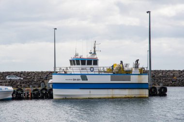 Rif İzlanda - 23 Haziran. 2020: Limanda uzun menzilli balıkçı teknesi Gullholmi
