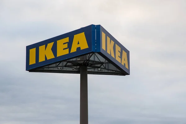 Reykjavik Islandia September 2020 Ikea Tanda Toko Terhadap Langit Mendung — Stok Foto