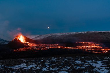 İzlanda 'daki Reykjanes Yarımadası' ndaki Fagradalsfall Dağı 'ndaki Geldingadalir yanardağının patlama alanı.