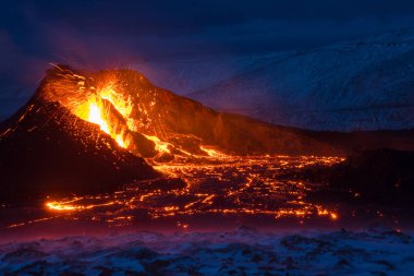 İzlanda 'daki Reykjanes Yarımadası' ndaki Fagradalsfall Dağı 'ndaki Geldingadalir yanardağının patlama alanı.