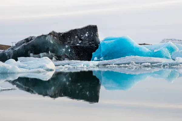 Jokulsarlon Ledovcová Laguna Jižním Islandu Slunečný Jarní Den — Stock fotografie