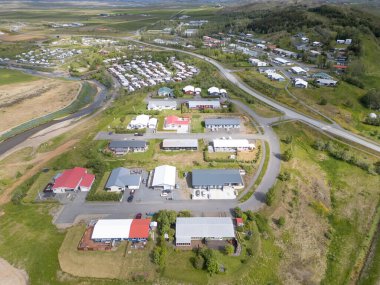 Güney İzlanda 'daki Fludir kasabasının hava manzarası