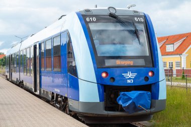 Skagen Danimarka - 4 Haziran. 2024: Tren istasyonunda tren