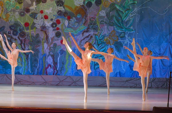 Questo eterno racconto di balletto . — Foto Stock